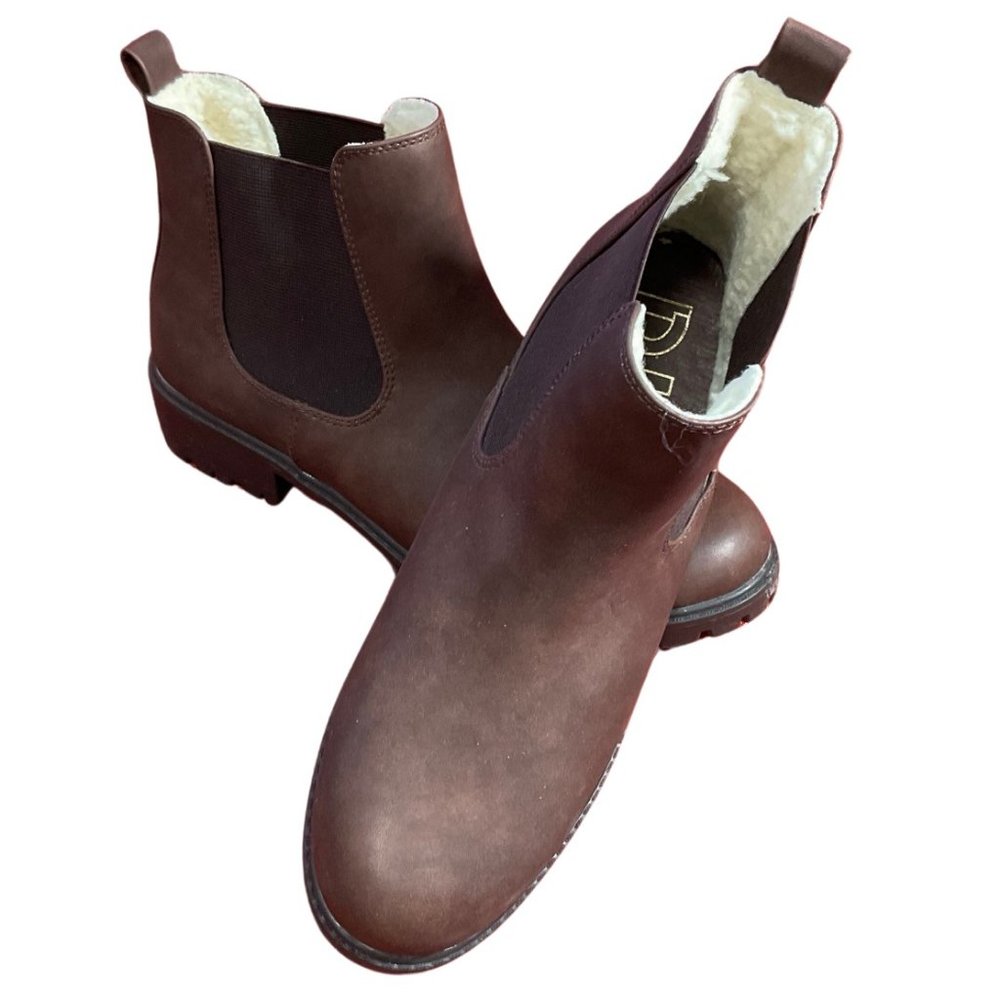 Brown Ankle Boots w/ Stretch Panels & Sherpa Lining